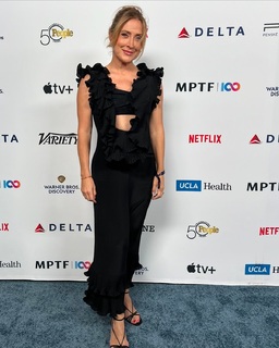 Sasha Alexander feet photo thumbnail