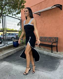 Cristina Pedroche feet photo thumbnail