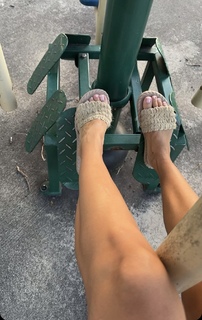 Scarlet Vas feet photo thumbnail