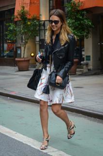 Jessica Alba feet photo thumbnail