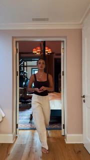 Vale Genta feet photo thumbnail