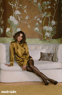Halle Berry feet photo thumbnail