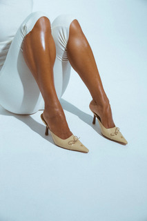 Karrueche Tran feet photo thumbnail