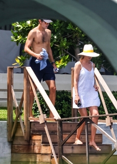 Ivanka Trump feet photo thumbnail