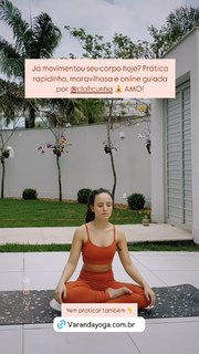 Larissa Manoela feet photo thumbnail