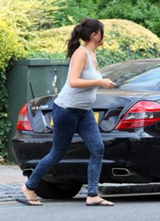 Imogen Thomas feet photo thumbnail