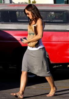 Minka Kelly feet photo thumbnail