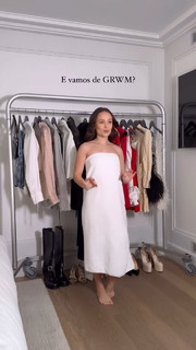 Larissa Manoela feet photo thumbnail