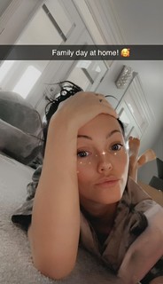 Brittney Smith feet photo thumbnail