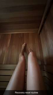 Chantel Jeffries feet photo thumbnail