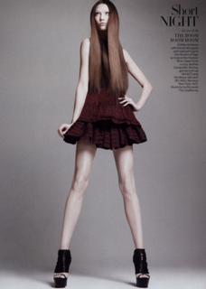 Karlie Kloss feet photo thumbnail
