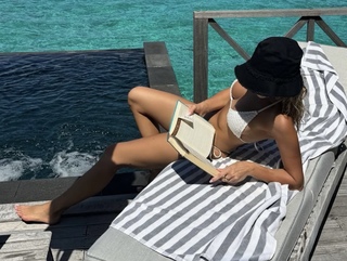 Karolina Pisarek feet photo thumbnail
