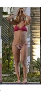 Carolina Dieckmann feet photo thumbnail