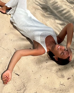 Carolina Ardohain feet photo thumbnail