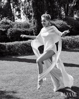 Sharon Stone feet photo thumbnail