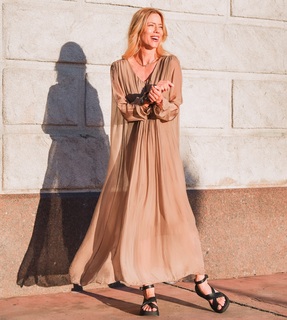 Nicole Neumann feet photo thumbnail