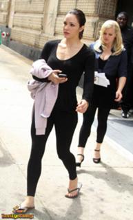 Katharine McPhee feet photo thumbnail