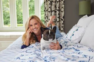 Reese Witherspoon feet photo thumbnail