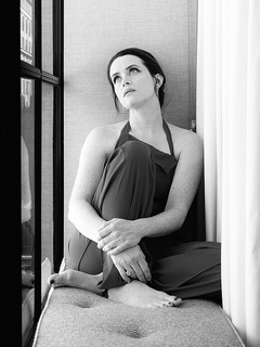 Claire Foy feet photo 1