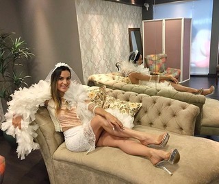 Alaine Crissiê feet photo thumbnail