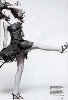 Lindsay Lohan feet photo thumbnail