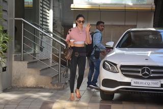 Kiara Advani feet photo thumbnail