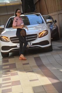 Kiara Advani feet photo thumbnail