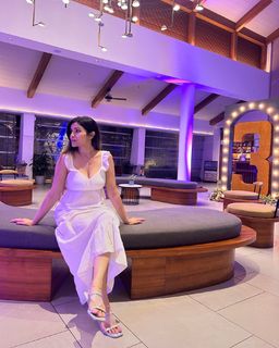Poonam Yadav feet photo thumbnail