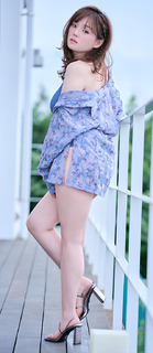 Ai Shinozaki feet photo thumbnail
