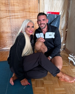 Daniela Katzenberger feet photo thumbnail