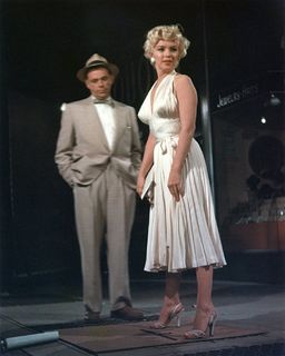 Marilyn Monroe feet photo thumbnail