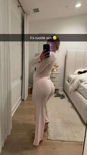 Katie Sigmond feet photo thumbnail