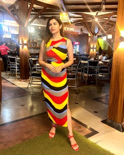 Poonam Yadav feet photo thumbnail