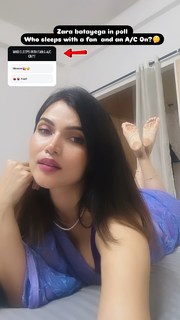 Poonam Yadav feet photo thumbnail