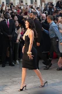 Kylie Jenner feet photo thumbnail