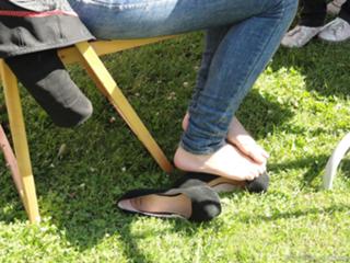 Ewa Farna feet photo thumbnail