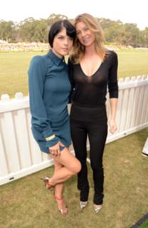 Selma Blair feet photo thumbnail