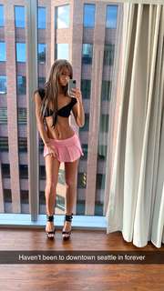 Rachel Cook feet photo thumbnail