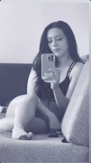 Stephanie Vaquer feet photo 5