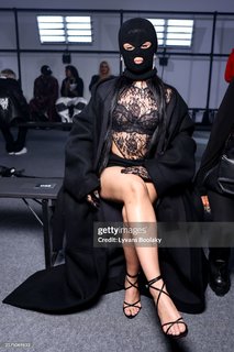 Camila Cabello feet photo thumbnail
