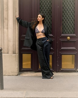 Victoria Justice feet photo thumbnail
