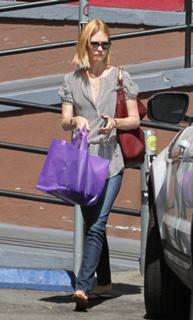 January Jones feet photo thumbnail