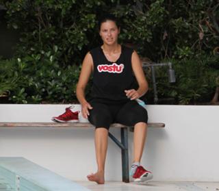 Adriana Lima feet photo thumbnail