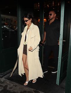 Kylie Jenner feet photo thumbnail