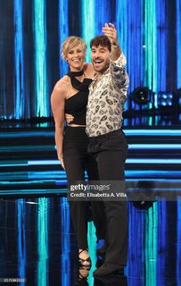 Federica Pellegrini feet photo thumbnail