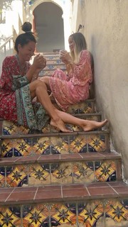 Brooke Burke feet photo thumbnail