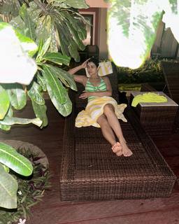 Poonam Yadav feet photo thumbnail