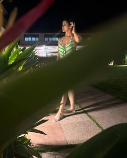 Poonam Yadav feet photo thumbnail