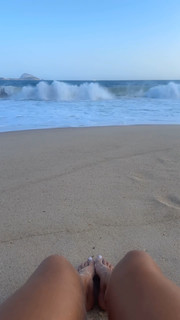 Kéfera Buchmann feet photo thumbnail