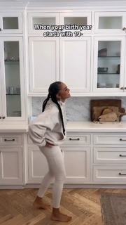 Tia Mowry feet photo thumbnail